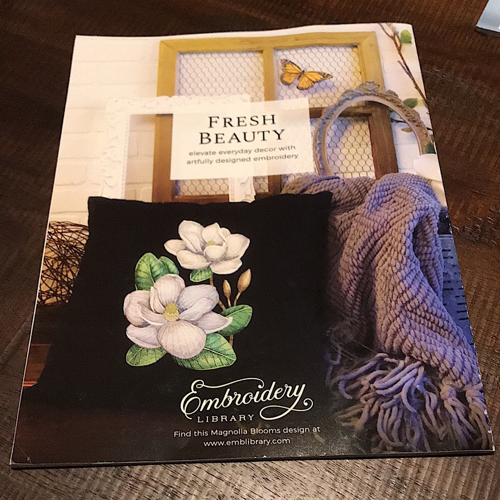 2 DESIGNS IN MACHINE Embroidery Magazines - Picture 4 of 11